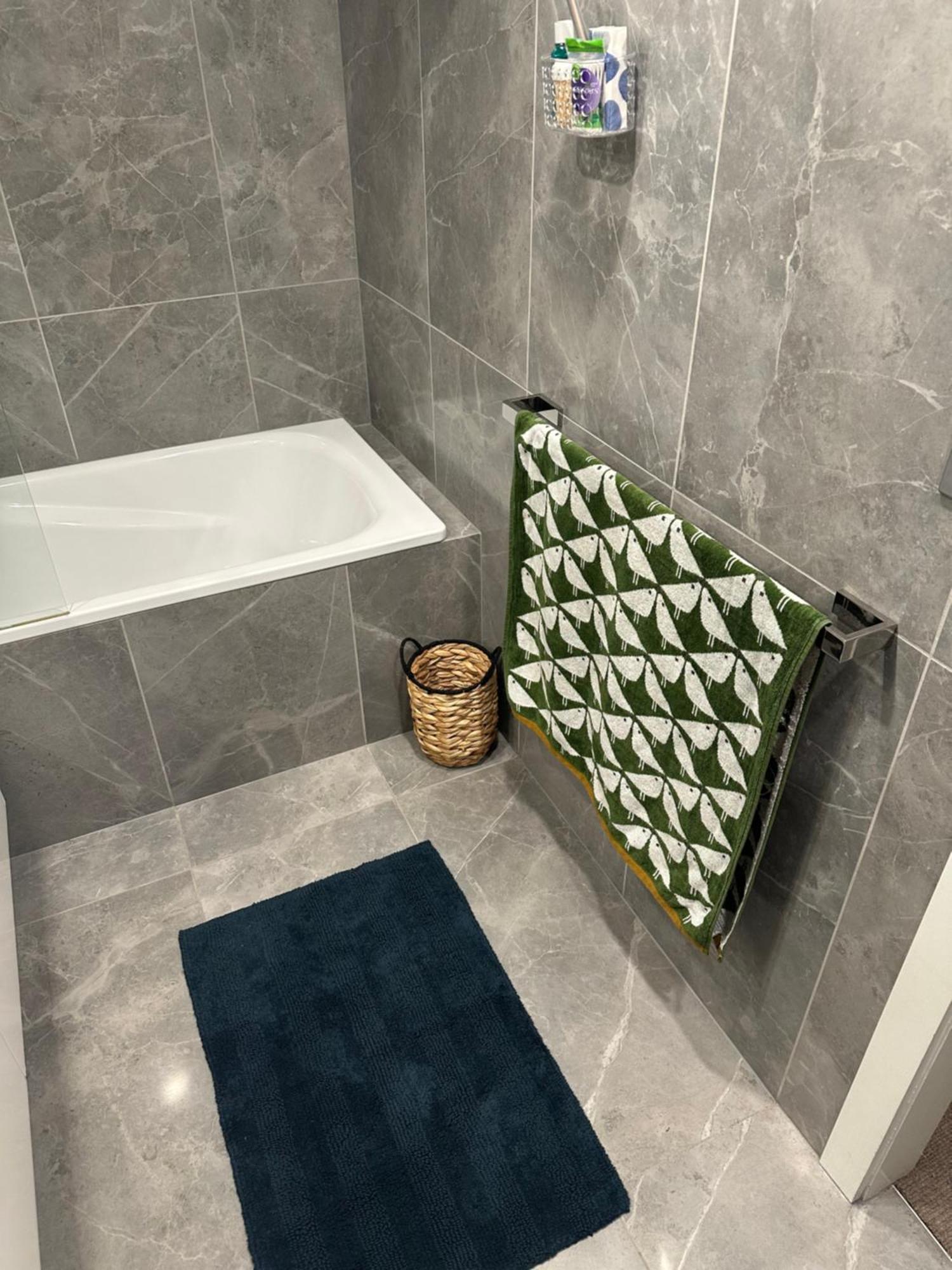 Private 1 Bed Accom With Bathroom In A 3 Bed Apartment - Melb Cbd, Regency Towers - Free Parking, Wifi And Pool Melbourne Buitenkant foto